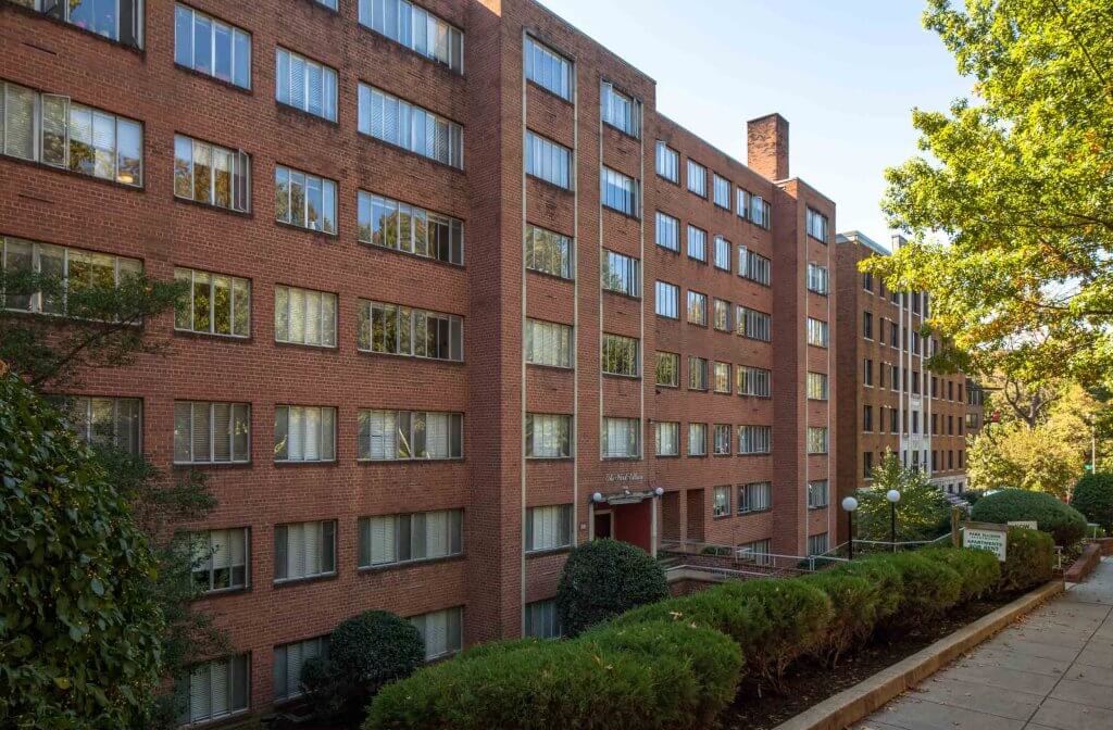 park ellison washington apartments exterior entrance